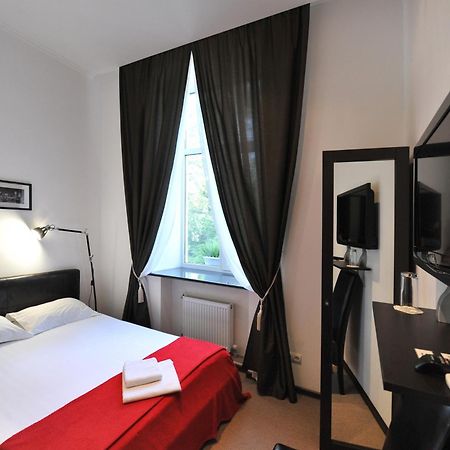 Hotel Reno On Deribasovskaya Odessa Luaran gambar