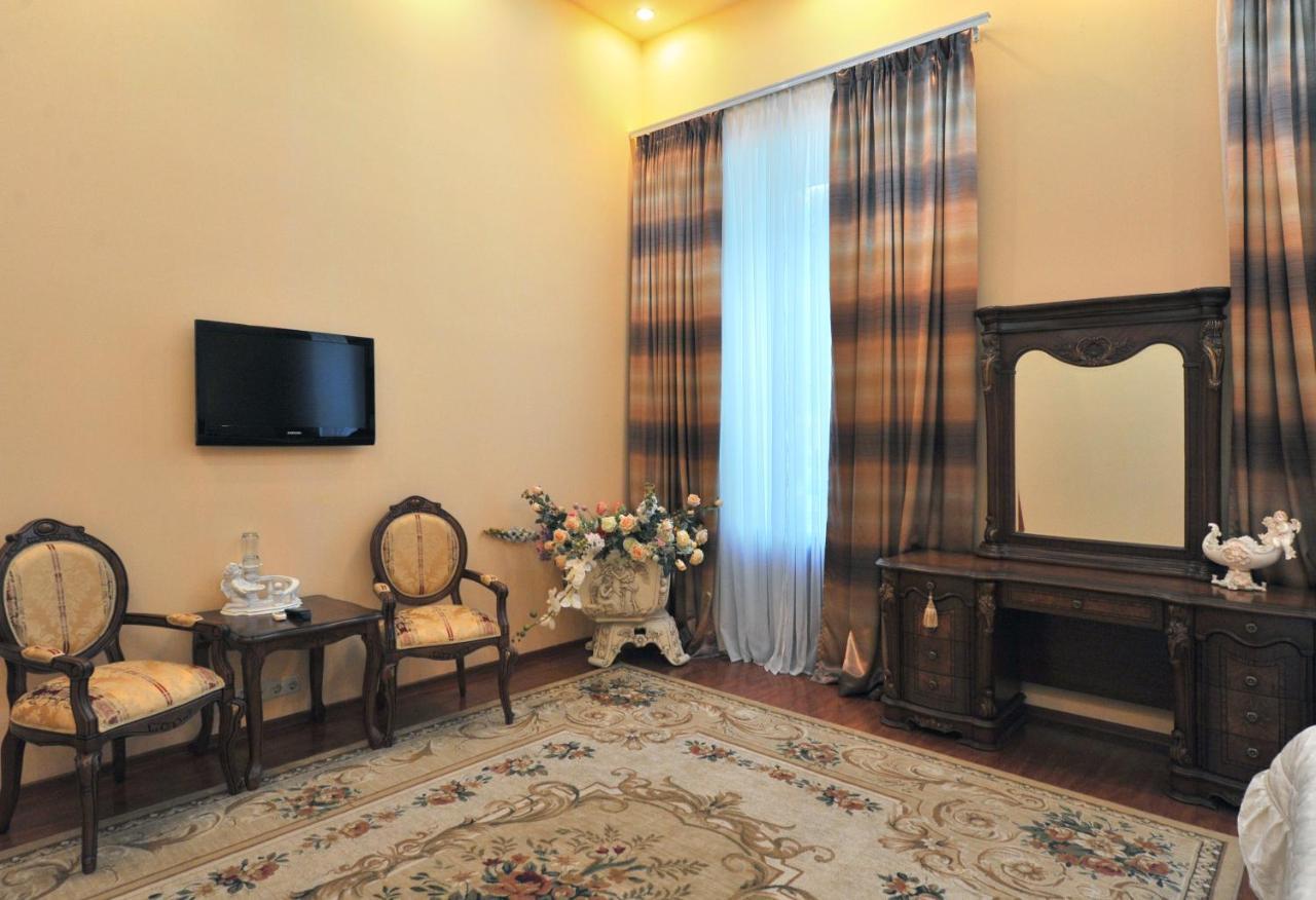 Hotel Reno On Deribasovskaya Odessa Luaran gambar