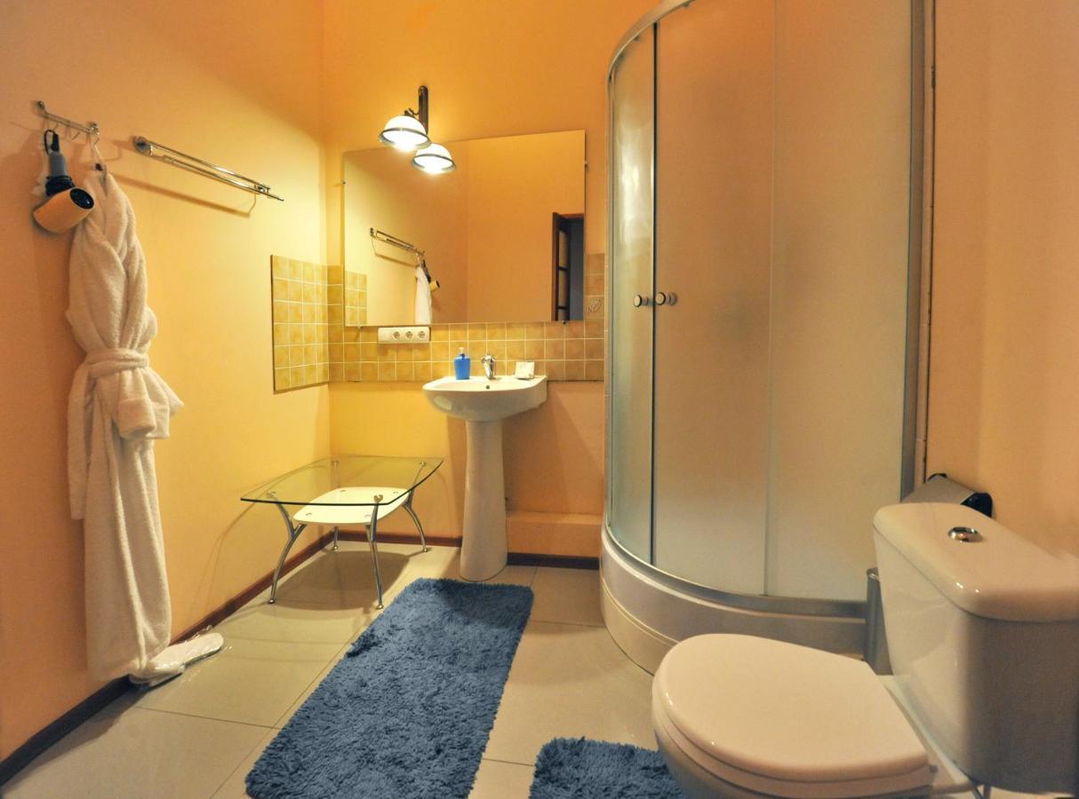 Hotel Reno On Deribasovskaya Odessa Luaran gambar