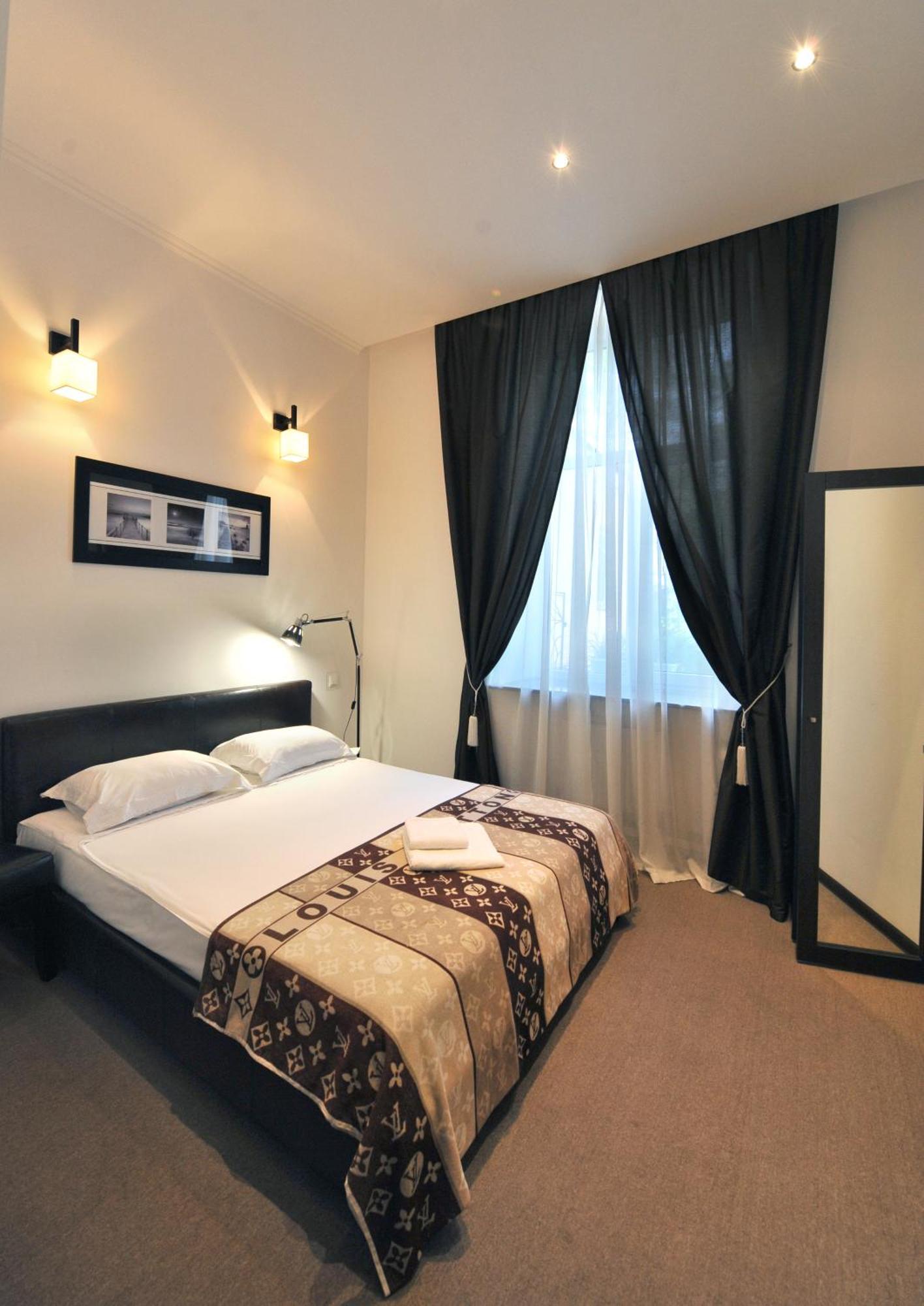 Hotel Reno On Deribasovskaya Odessa Luaran gambar
