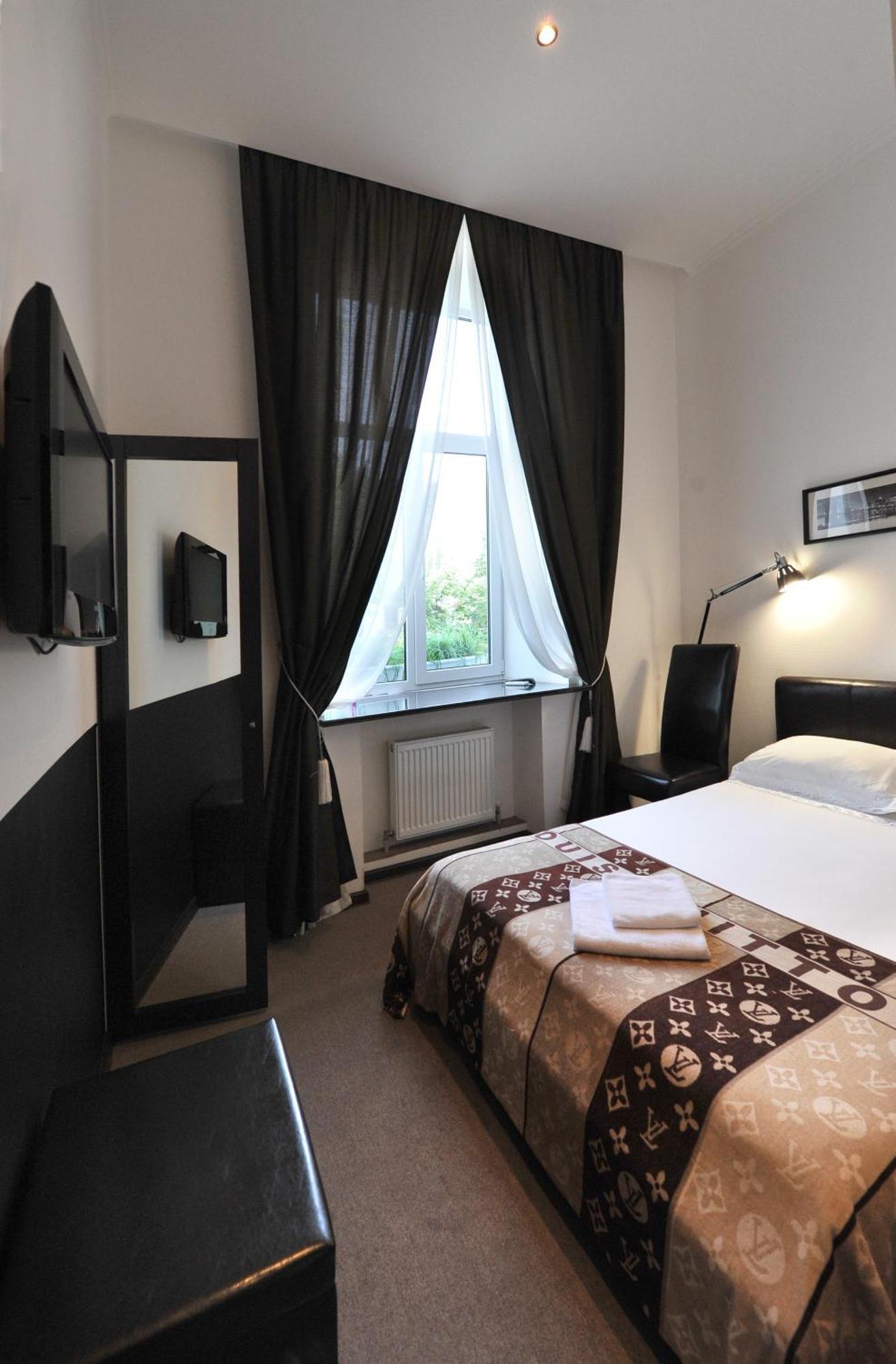 Hotel Reno On Deribasovskaya Odessa Luaran gambar
