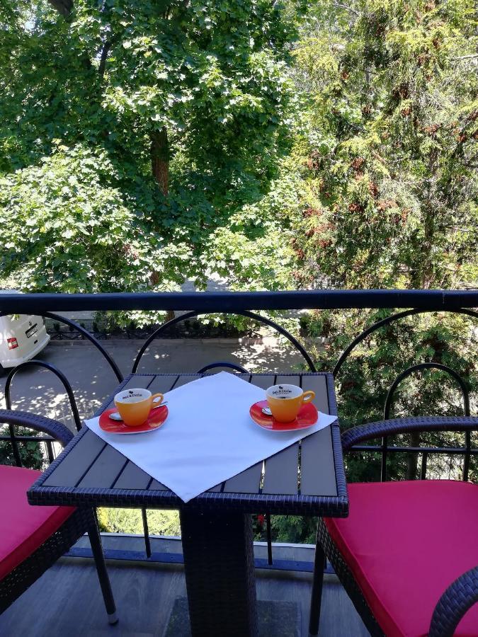 Hotel Reno On Deribasovskaya Odessa Luaran gambar